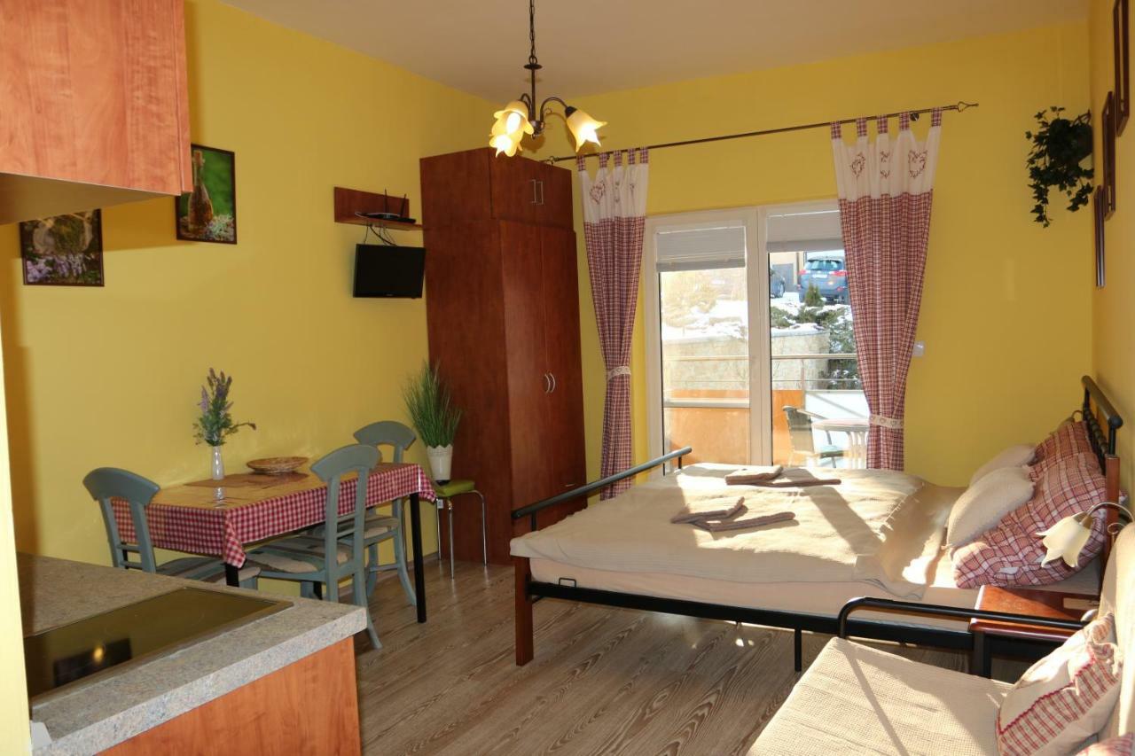 Apartman Beta Podhájska Exteriör bild